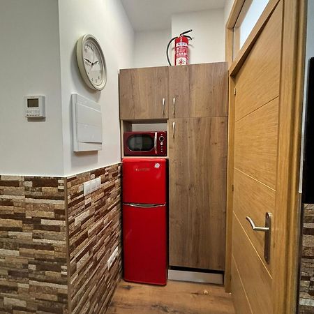 Apartamentos Deluxe Barajas Мадрид Екстериор снимка