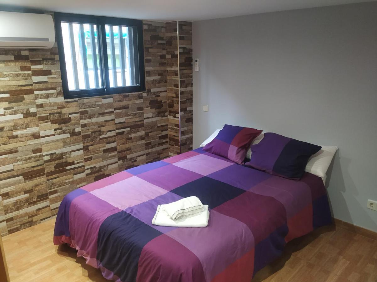 Apartamentos Deluxe Barajas Мадрид Екстериор снимка