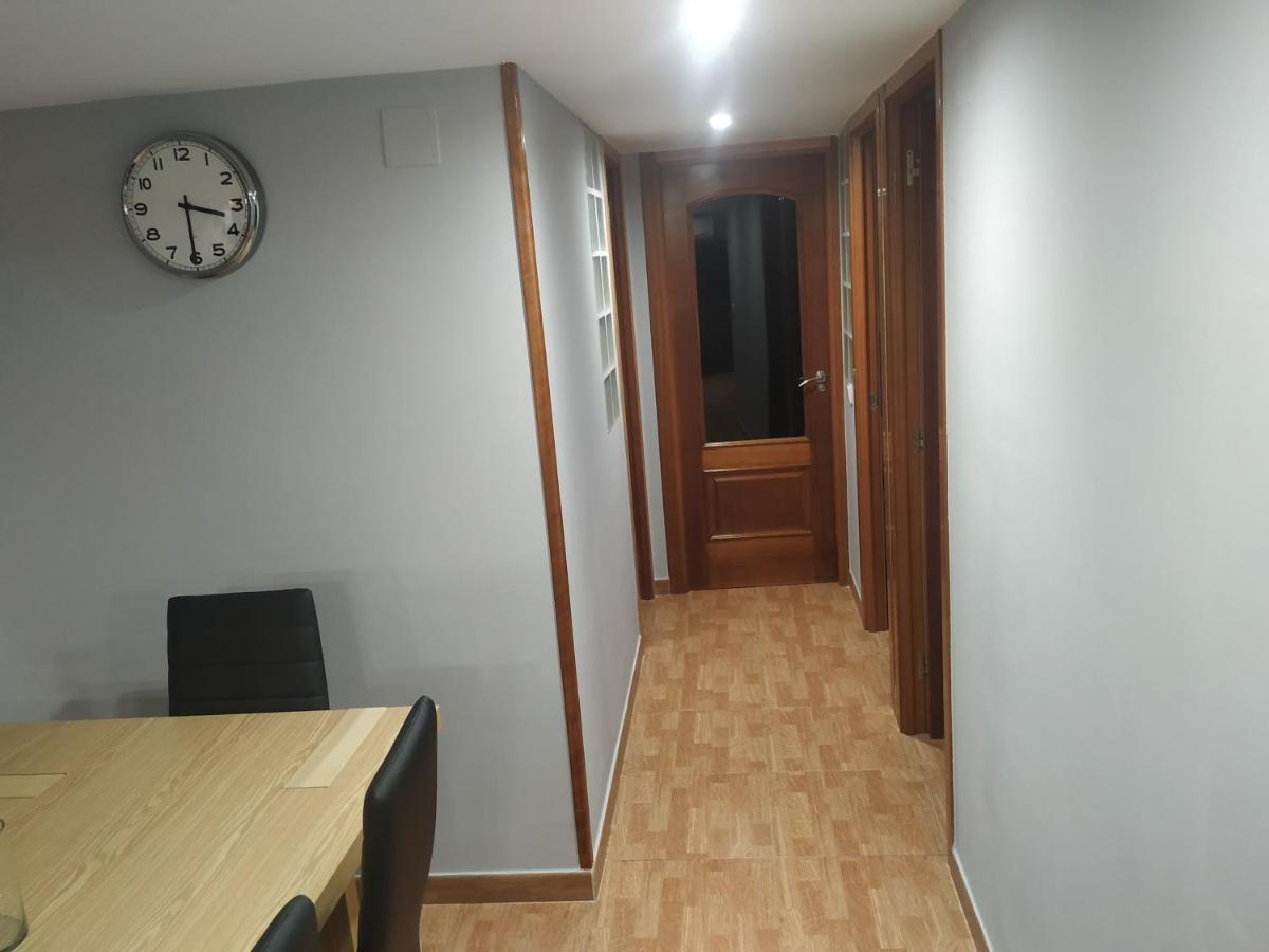 Apartamentos Deluxe Barajas Мадрид Екстериор снимка