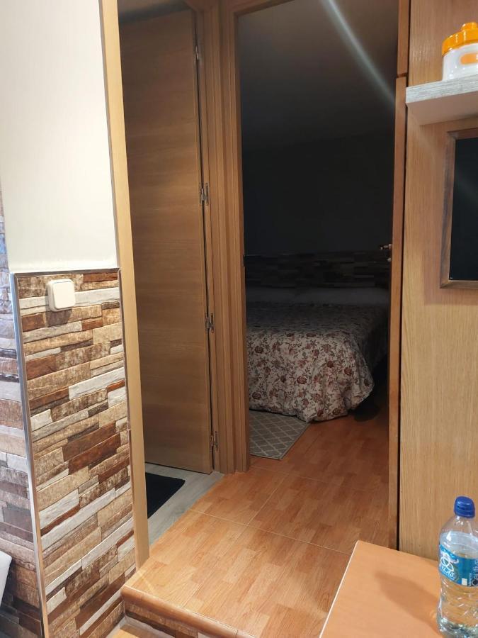 Apartamentos Deluxe Barajas Мадрид Екстериор снимка